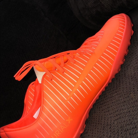 Indoor Mercurial X - Picture 3 of 3
